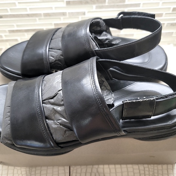 Cole Haan Crawford  Soft Black Leather Men\'s Dress Sandals (Great Value) main image 13